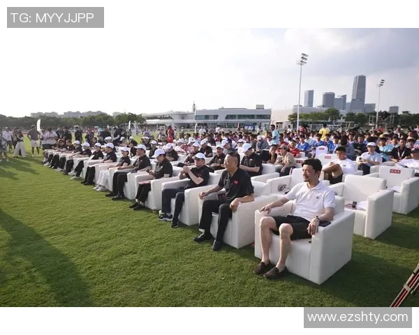 中国足球队队长的责任与挑战：引领球队走向辉煌的艰辛之路